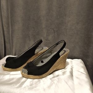 Rue21 Black wedges 7
